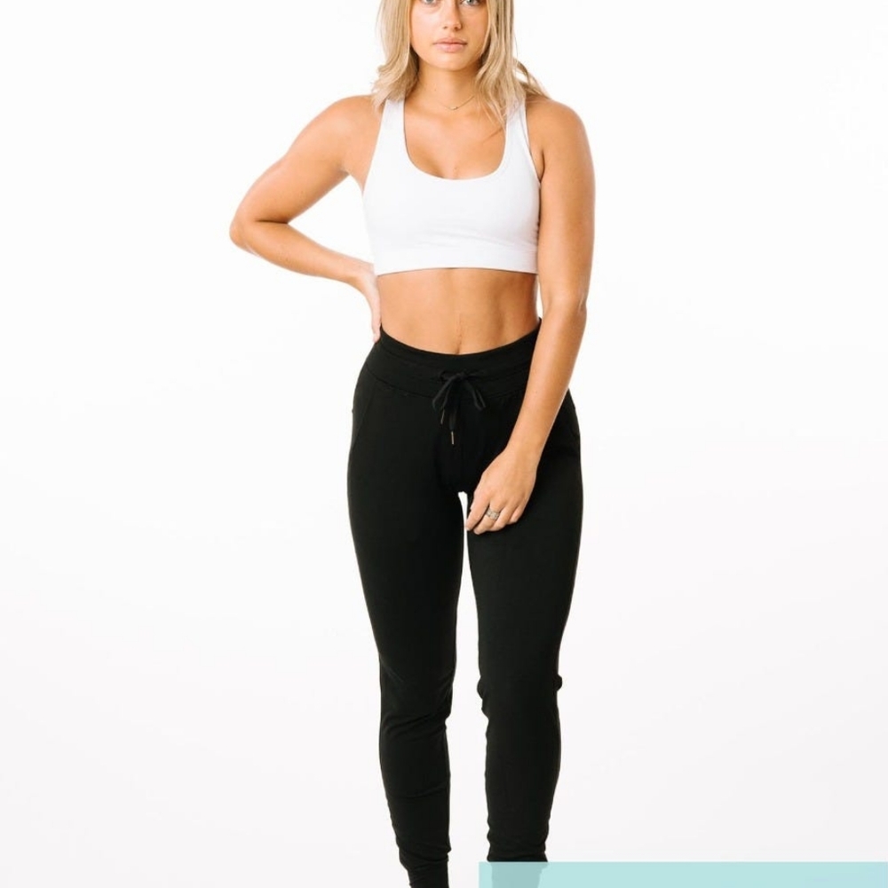 NWT Zyia Black Ascend Jogger Size M